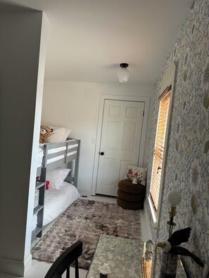 3 chambres, fer et planche Ă repasser, Wi-Fi gratuit, draps fournis