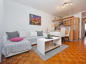 Appartement (Classic One Bedroom Apartment) | Salle de séjour