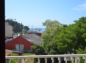 อพาร์ทเมนท์ (Two Bedroom Apartment with Balcony an) | บริเวณภายนอก