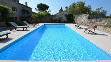 Villa (Four Bedroom Villa with Pool) | Außenpool