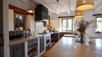 Villa (Four Bedroom Villa with Pool) | Eigene Küche | Kühlschrank