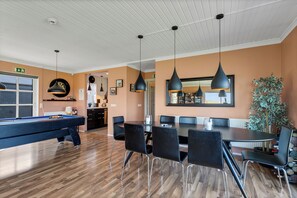 Dining - River House - with fantastic view to the White River in beautiful Flúðir  (Flúðir)
