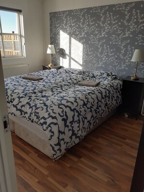 4 sovrum, strykjärn/strykbräda, wi-fi och sängkläder