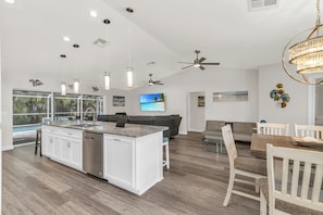 Interior - Private Palm Oasis - Close to Barefoot Beach / Bonita Beach / North Naples (Bonita Springs)