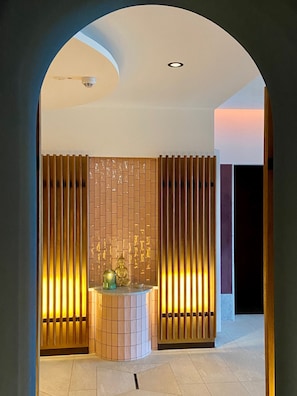 Body treatments, hot stone massages, deep-tissue massages - Bei.Gretel  Well Being (Struppen)