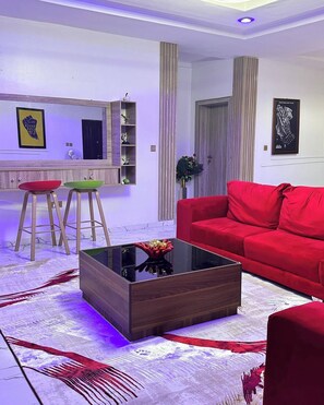 Economy Room, Balcony, City View | Living area