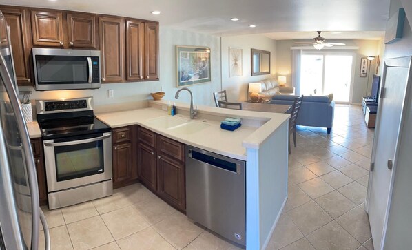 Fridge, microwave, oven, stovetop