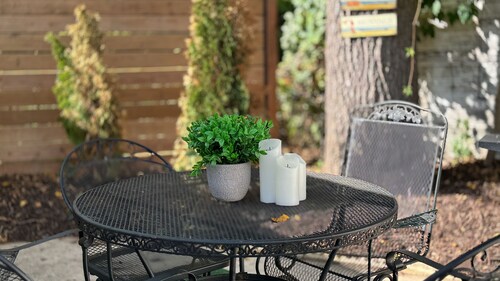 Check out our Winter Specials! 1 BD. Sleeps 4. Steps to the Beach and Spa