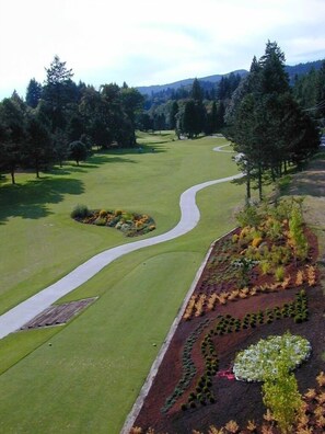 Golf - MapleRidge House: A BnB For All Seasons! (Woodland)