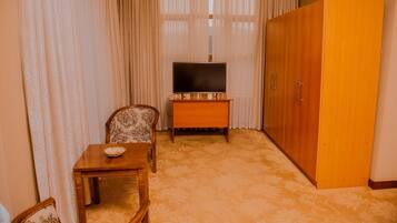 Phòng Suite Executive, quang cảnh thành phố | Tủ quần áo