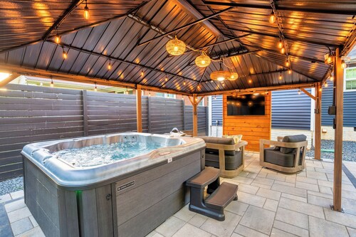 Uptown Oasis, Hot Tub, Swing Chairs, Fire Pit, Gazebo