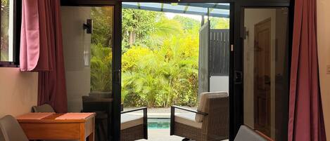 1 slaapkamer, een bureau, wifi, beddengoed