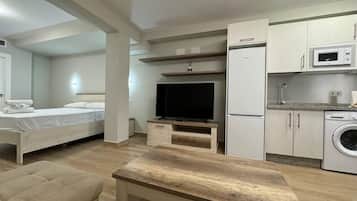 1 habitación, tabla de planchar con plancha, wifi y ropa de cama