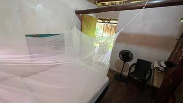 Klassieke tweepersoonskamer, uitzicht op rivier | Gratis wifi