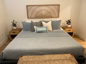3 bedrooms, iron/ironing board, WiFi, bed sheets - 20% Savings - Silver Strand Beach House (Oxnard)