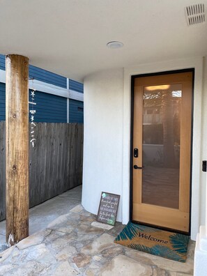 Exterior detail - 20% Savings - Silver Strand Beach House (Oxnard)