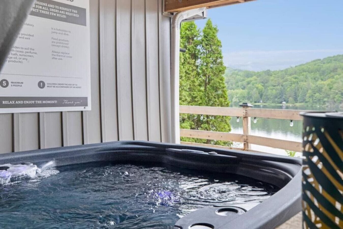 Indoor spa tub