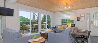 Twin Lake Retreat - Hot Tub & Private Beach