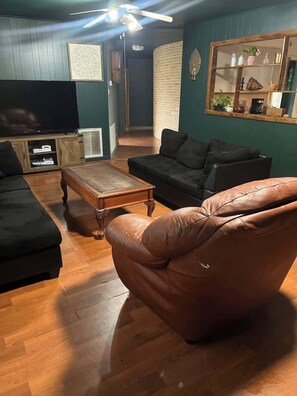 Fernseher, Videospiele, Arbeitsbereiche