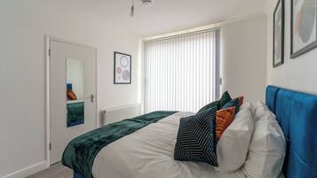2 bedrooms, iron/ironing board, WiFi, bed sheets
