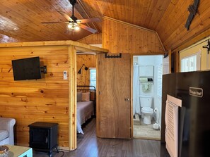 1 camera, ferro/asse da stiro, Wi-Fi gratuito, lenzuola