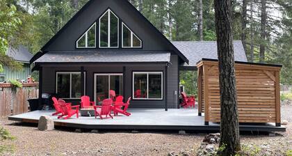 Cozy 3BD Chalet – Hot Tub & Game Room Mt Rainier