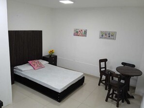 Basic Room | Free WiFi - Hospedajes gold  (Cali)