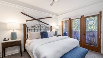 2 bedrooms, in-room safe, iron/ironing board, free WiFi