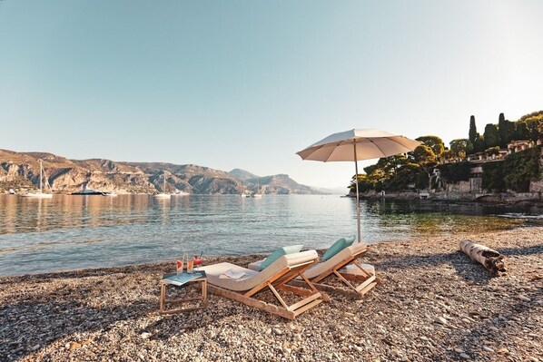 Sun loungers, beach towels