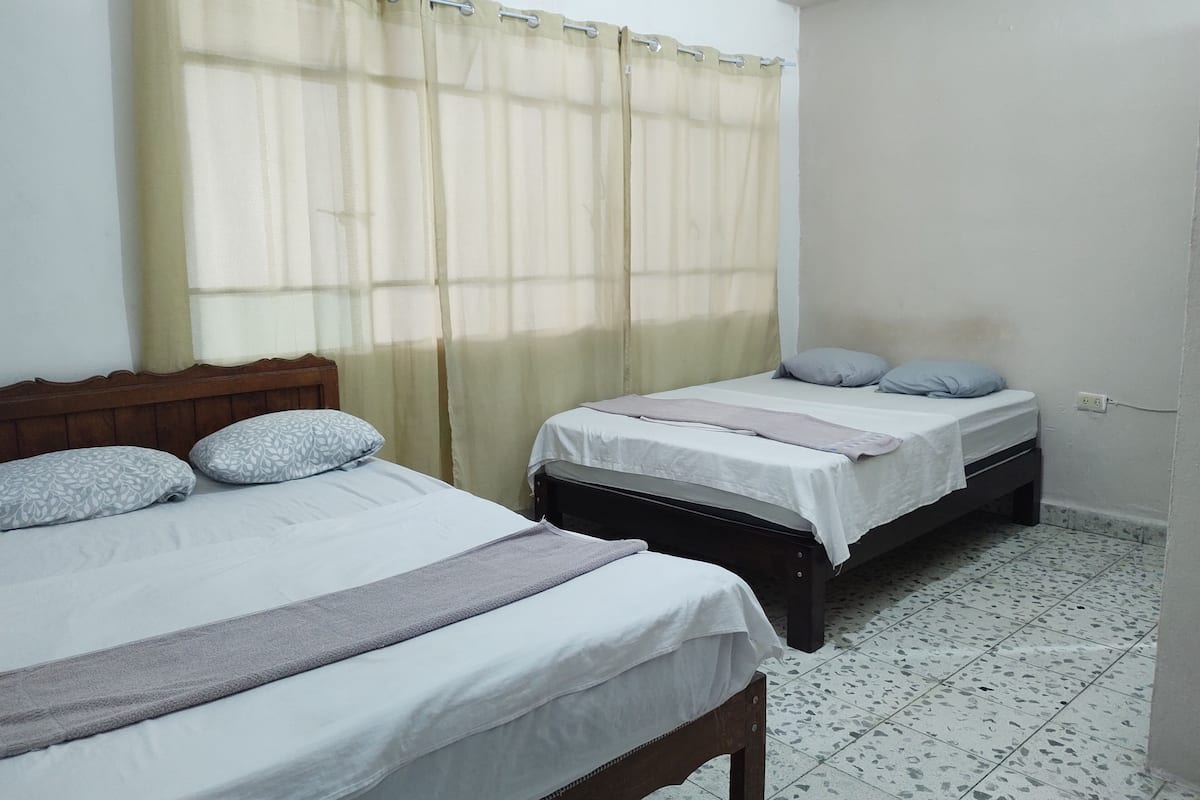 Standard Quadruple Room | Free WiFi, bed sheets