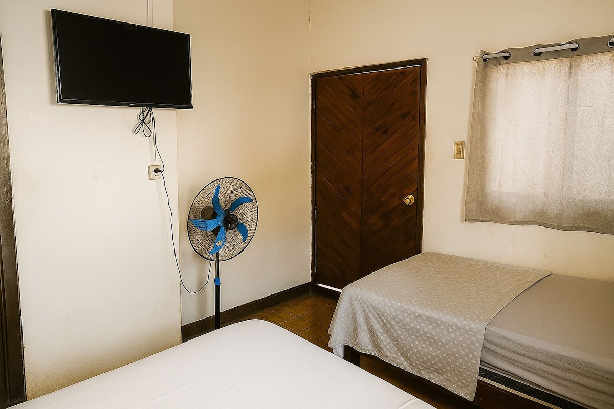 Standard Triple Room | Free WiFi, bed sheets