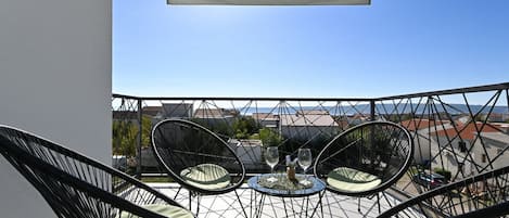 Apartment (Two Bedroom Apartment) | Balcony