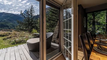 Chalet de lujo, vistas a la montaña | 6 dormitorios, cortinas opacas, sistema de insonorización y wifi gratis