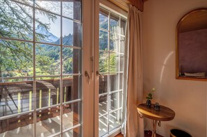 Luxury Chalet, Mountain View