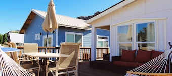 Sunland Estates Cabin ~ Close to the Gorge Amphitheater!