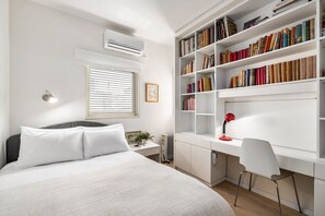 2 quartos, ferros/tábuas de passar roupa