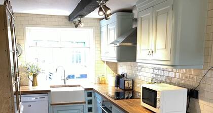 Landgate Cottage is opposite the 14th Century entrance to historic Rye town