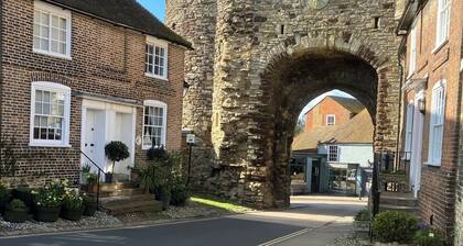 Landgate Cottage is opposite the 14th Century entrance to historic Rye town