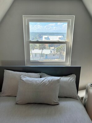 4 chambres, fer et planche à repasser, Wi-Fi gratuit, draps fournis