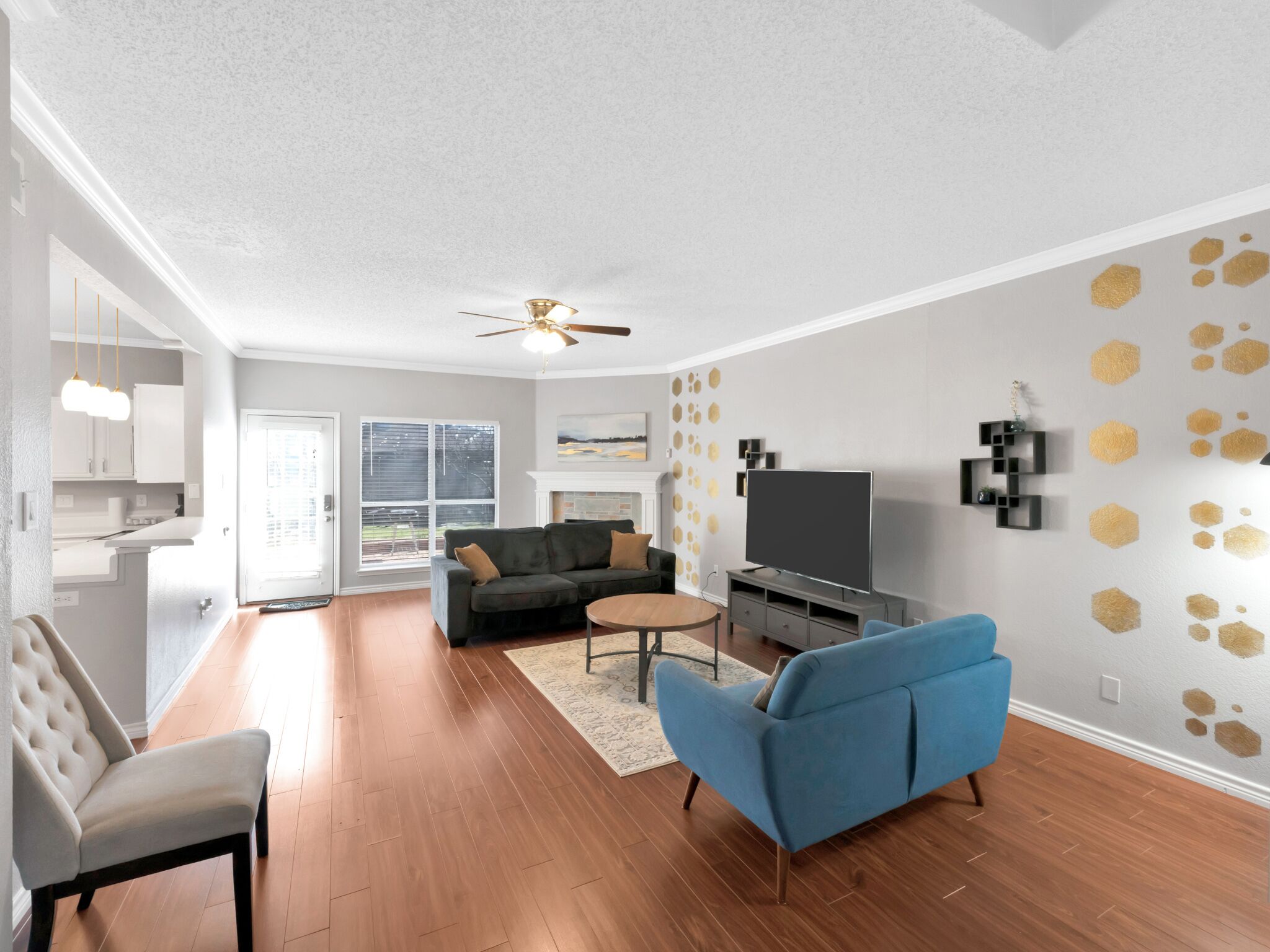 Smart TV, fireplace, printers