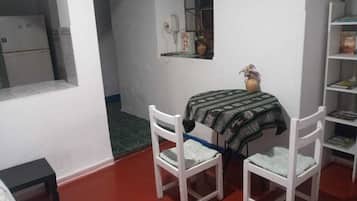 Basic Triple Room | Free WiFi