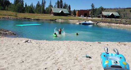 New for VRBO! End of the road privacy that borders National Forest.