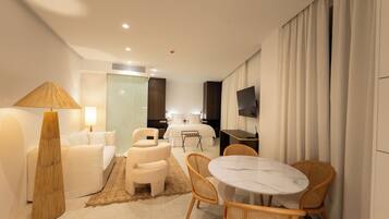 Standard Apartment | 1 bedroom, in-room safe, blackout drapes, soundproofing