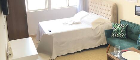 1 chambre, fer et planche à repasser, Wi-Fi, draps fournis