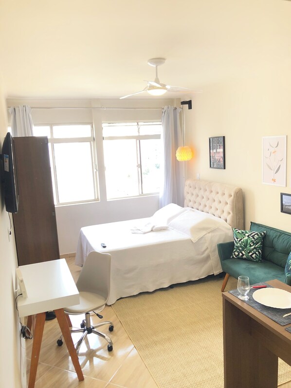 1 chambre, fer et planche à repasser, Wi-Fi, draps fournis