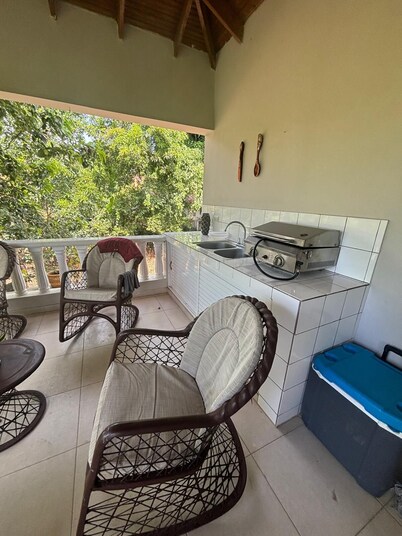 The cozy apartment is a 2 bedroom apartment with WiFi with the feeling of home.