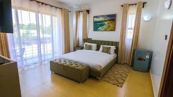 Apartamento familiar, balcón | 3 dormitorios, wifi gratis, ropa de cama