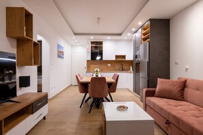 公寓 (Two Bedroom Apartment with Terrace) | 餐廳
