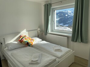Free WiFi, bed sheets - Mountain Hostel (Ramsau am Dachstein)