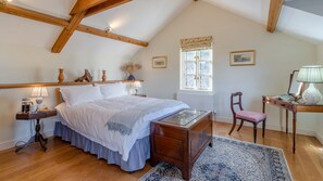 2 sovrum, skrivbord, resesäng och gratis wi-fi